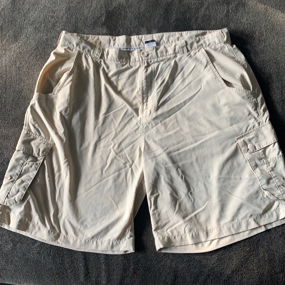 Under Armour light cargo shorts!